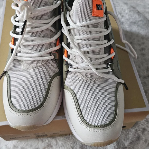 MICHAEL Michael Kors LIV TRAINER Sneakers in White, Green, and Orange - 9M - NIB - Picture 2 of 8